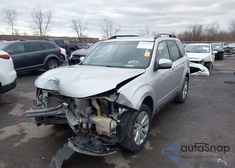 2011 Subaru Forester 2.5X Premium из США, поврежденный, VIN JF2SHBDC0BH740915